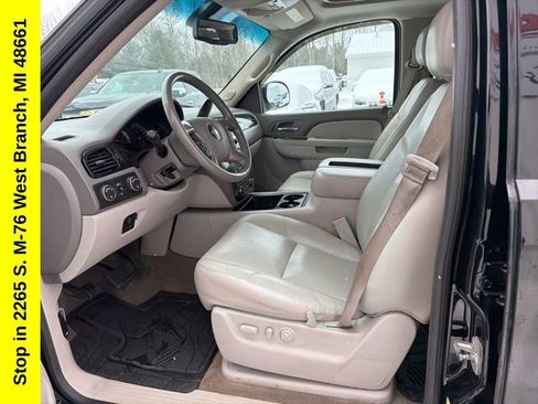 Used 2013 Chevrolet Avalanche LT AWD/4WD image 10