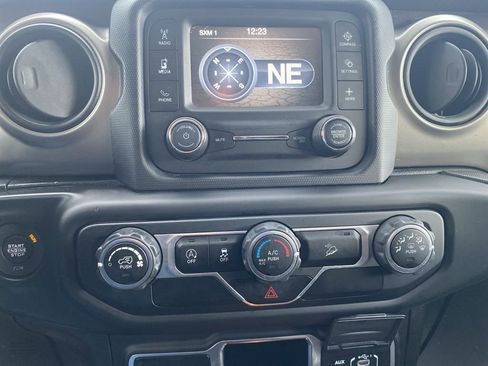 Certified 2018 Jeep Wrangler Unlimited Sport image 27