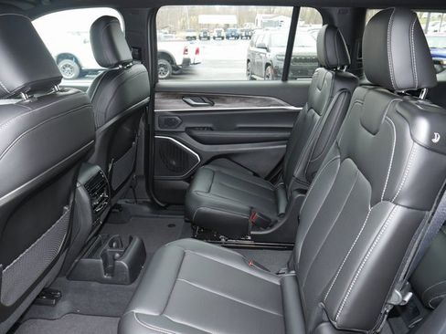 New 2026 Jeep Grand Cherokee L Limited image 23
