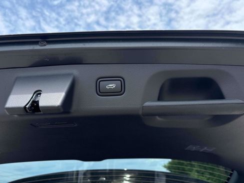 Used 2025 Hyundai Palisade Calligraphy image 5