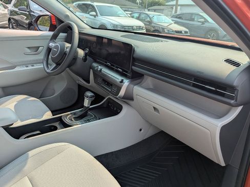 Used 2025 Hyundai Kona SEL AWD/4WD image 30