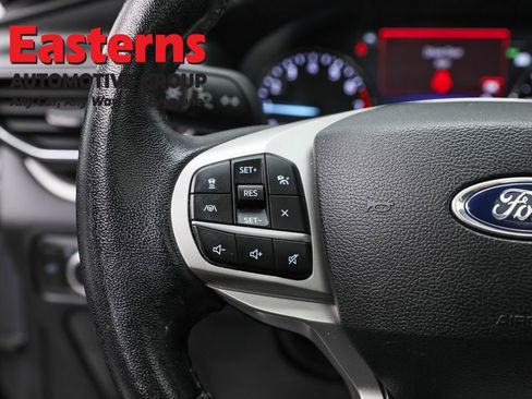 Used 2022 Ford Explorer XLT w/ Equipment Group 202A image 15