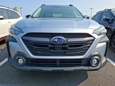 Used 2023 Subaru Outback Premium AWD/4WD image 2