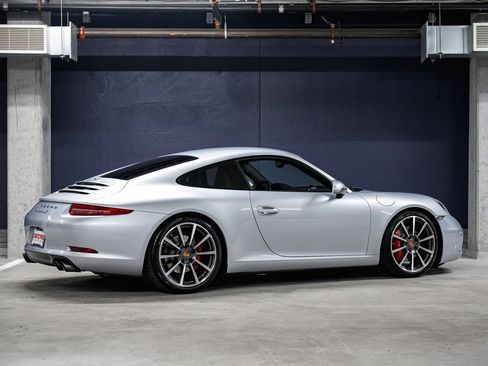 Used 2016 Porsche 911 Carrera S RWD image 3