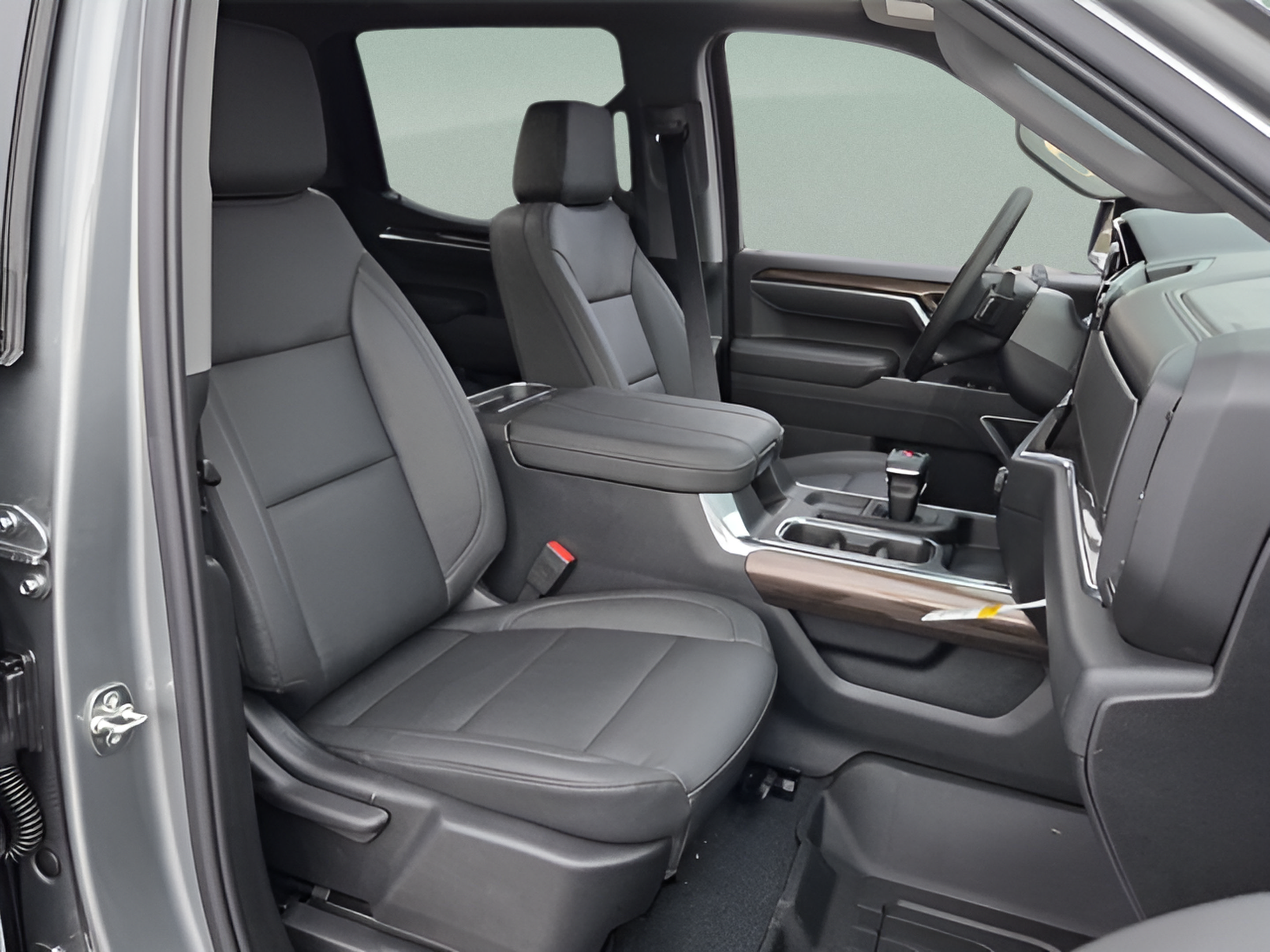 New 2026 Chevrolet Silverado 1500 RST w/ Redline Edition AWD/4WD image 15