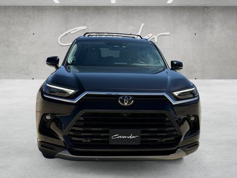 Used 2025 Toyota Grand Highlander AWD image 19