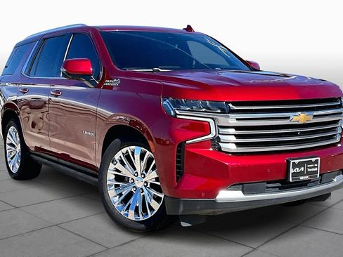 Used 2023 Chevrolet Tahoe High Country image 3