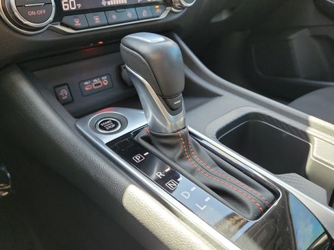 Certified 2025 Nissan Sentra SR FWD image 30