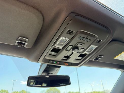 Used 2021 GMC Yukon Denali image 20