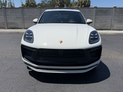 Used 2023 Porsche Macan AWD/4WD image 11