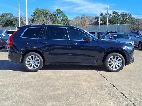Used 2016 Volvo XC90 T6 Momentum w/ Momentum Plus Package image 28