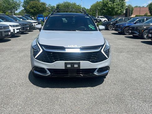 Used 2025 Kia Sportage SX AWD/4WD image 3