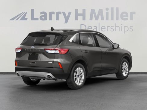 Used 2022 Ford Escape SE image 3