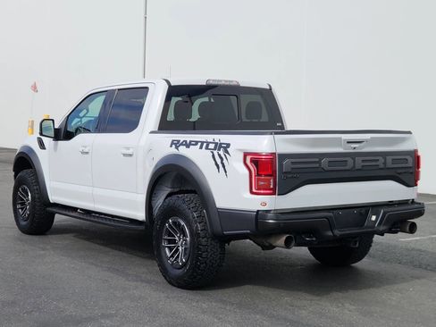 Used 2019 Ford F150 Raptor w/ Equipment Group 802A Luxury AWD/4WD image 3