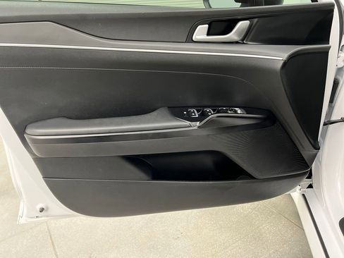 Used 2022 Kia K5 LXS image 11