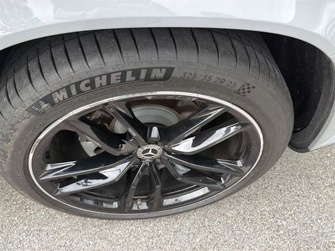 Used 2024 Mercedes-Benz GLS 450 4MATIC image 4