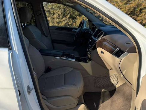 Used 2014 Mercedes-Benz ML 350 ML 350 4MATIC AWD 4dr SUV image 32