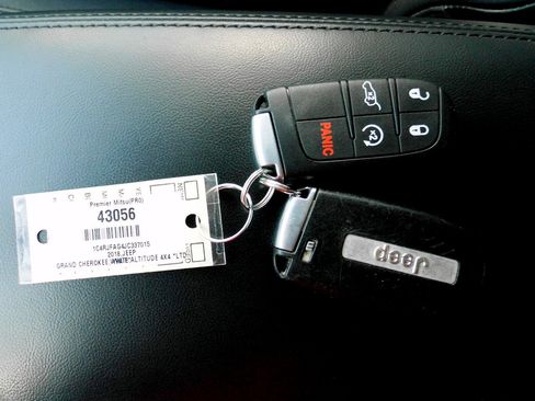 Used 2018 Jeep Grand Cherokee Altitude image 26