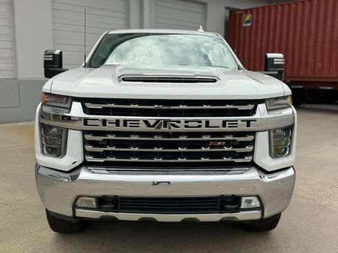 Used 2020 Chevrolet Silverado 2500 LTZ w/ LTZ Premium Package AWD/4WD image 3