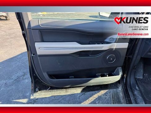 Used 2024 Ford Expedition Max Limited image 11