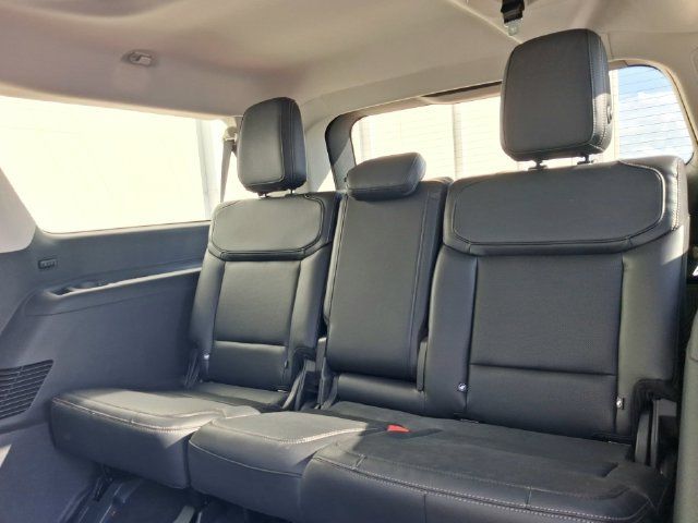 Used 2025 Ford Expedition Max Platinum AWD/4WD image 30