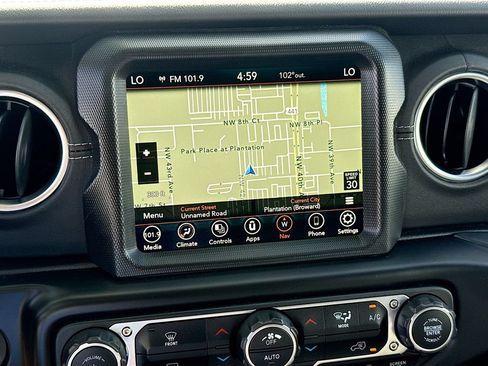 Used 2023 Jeep Wrangler Unlimited Sahara AWD/4WD image 14