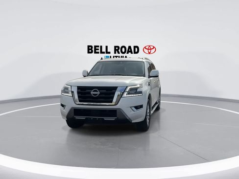 Used 2024 Nissan Armada SV image 3