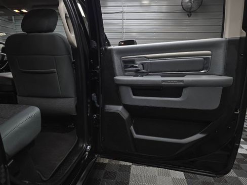Used 2019 RAM 1500 Big Horn AWD/4WD image 34