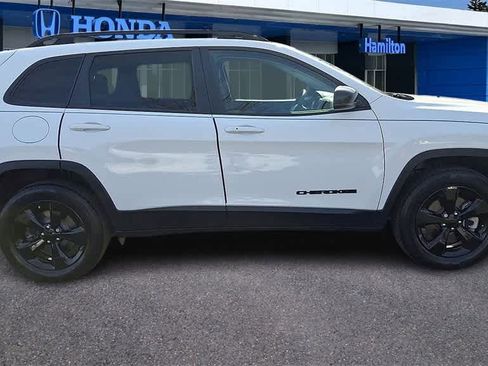 Used 2023 Jeep Cherokee Altitude Lux w/ Lux Elite Package image 9