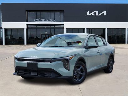 New 2025 Kia K4 LXS