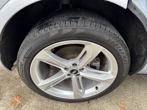 Used 2019 Audi Q7 3.0T Prestige w/ Prestige Package image 17