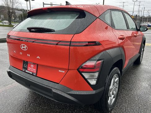 Used 2024 Hyundai Kona SE image 5