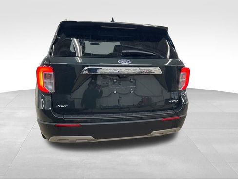 Used 2023 Ford Explorer XLT w/ Equipment Group 202A AWD/4WD image 35