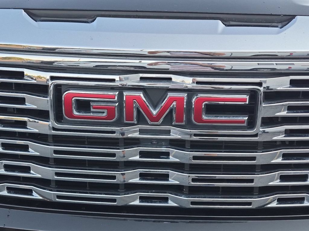 Used 2024 GMC Sierra 1500 Denali AWD/4WD image 10