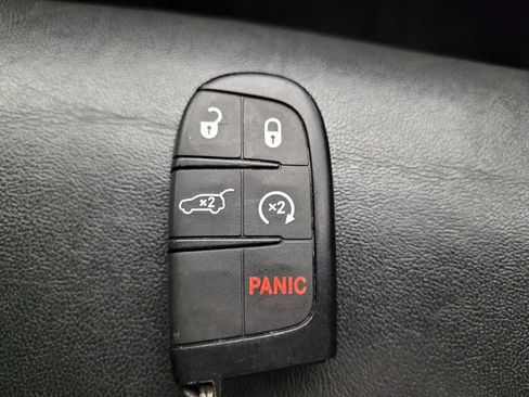 Used 2014 Jeep Grand Cherokee Limited AWD/4WD image 32