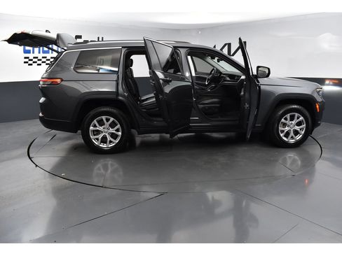 Used 2022 Jeep Grand Cherokee L Limited AWD/4WD image 28