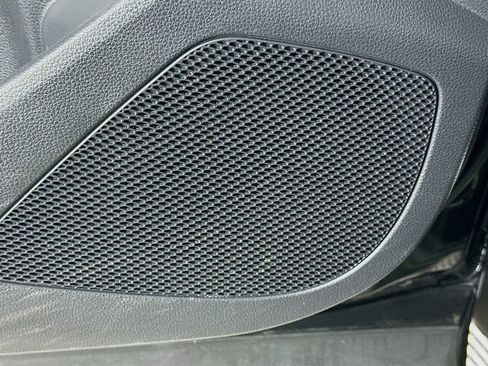 Certified 2025 Toyota Corolla Cross LE FWD image 19
