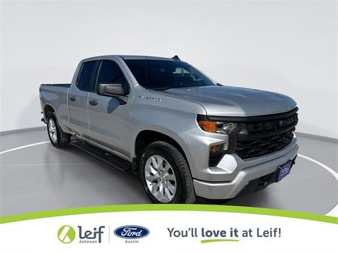 Used 2022 Chevrolet Silverado 1500 Custom image 1