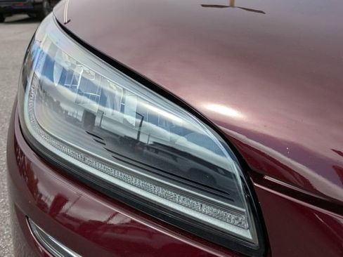 Used 2021 Lincoln Corsair Reserve image 10