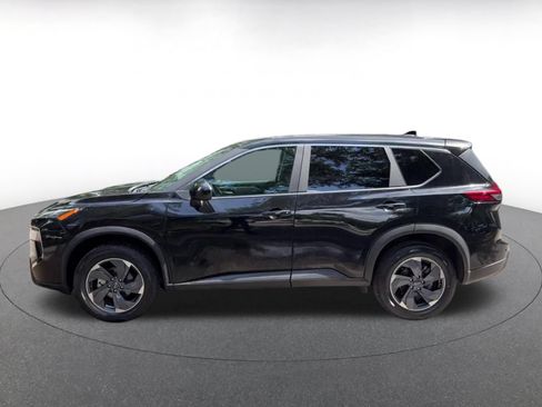 Used 2025 Nissan Rogue SV FWD image 9