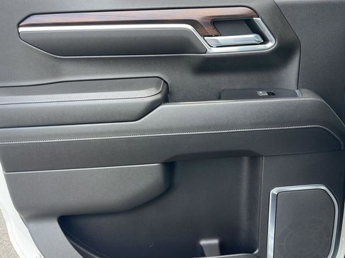 Used 2022 GMC Sierra 1500 SLT w/ SLT Convenience Package image 23