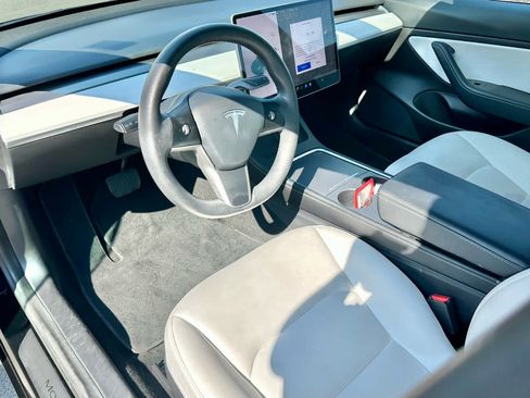 Used 2021 Tesla Model 3 Standard Range Plus RWD image 11