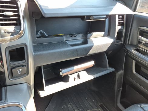 Used 2017 RAM 2500 Big Horn w/ Night Special Edition image 24