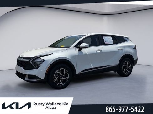 Used 2023 Kia Sportage LX FWD image 1