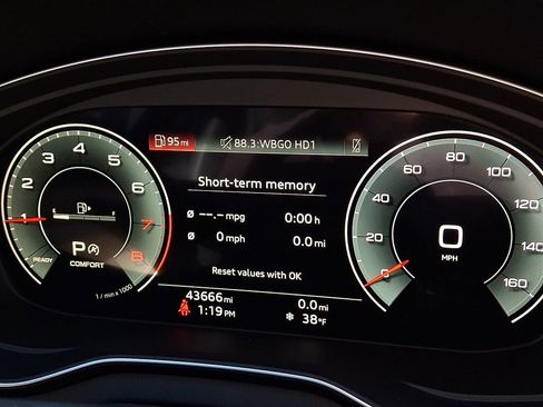 Certified 2022 Audi Q5 2.0T Premium Plus image 3