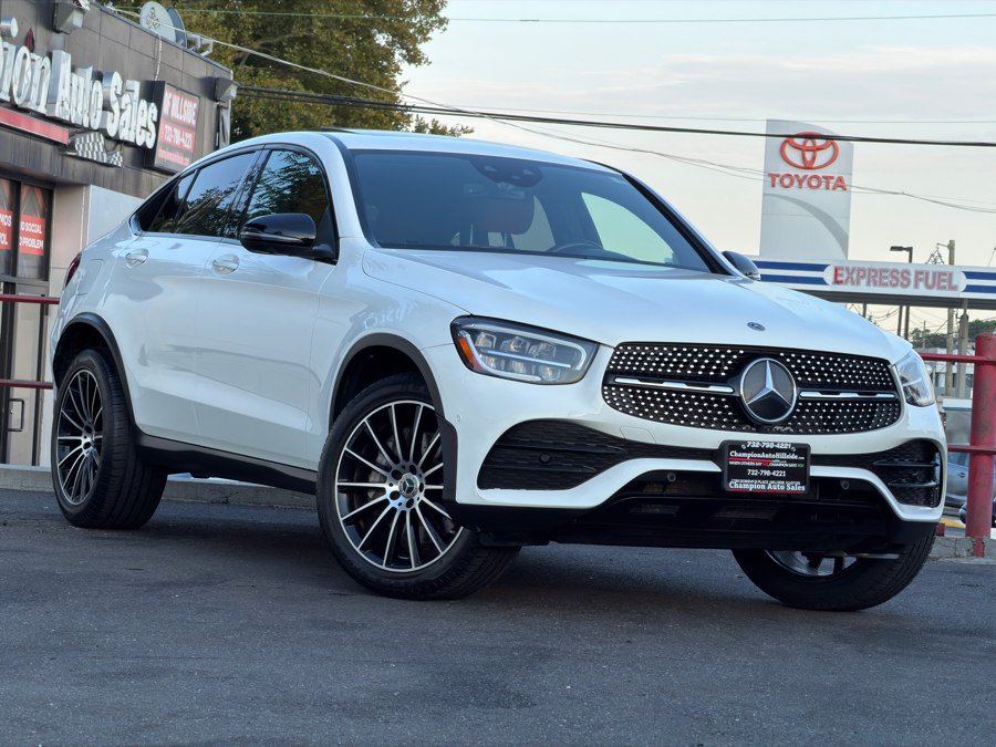 Used 2020 Mercedes-Benz GLC 300 4MATIC Coupe image 3