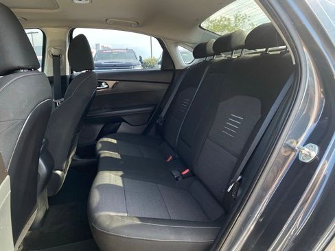 Used 2019 Kia Forte S w/ S Premium Package FWD image 23