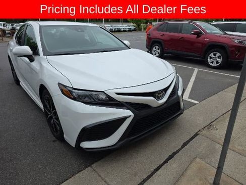 Used 2024 Toyota Camry SE AWD/4WD image 13