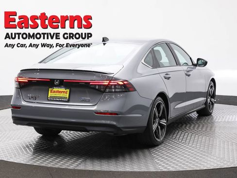 Used 2025 Honda Accord Sport image 5