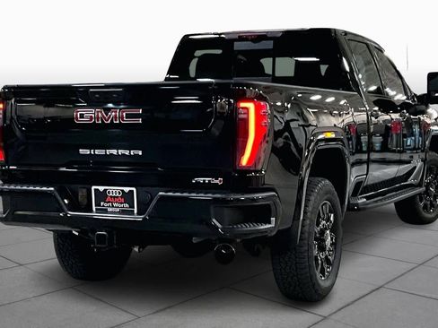 Used 2025 GMC Sierra 2500 AT4 w/ AT4 Premium Plus Package image 13
